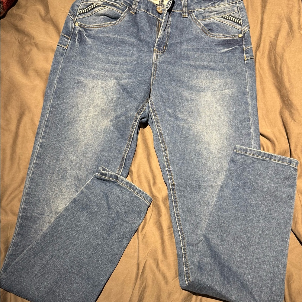 Cream Skinny Blue Jeans
